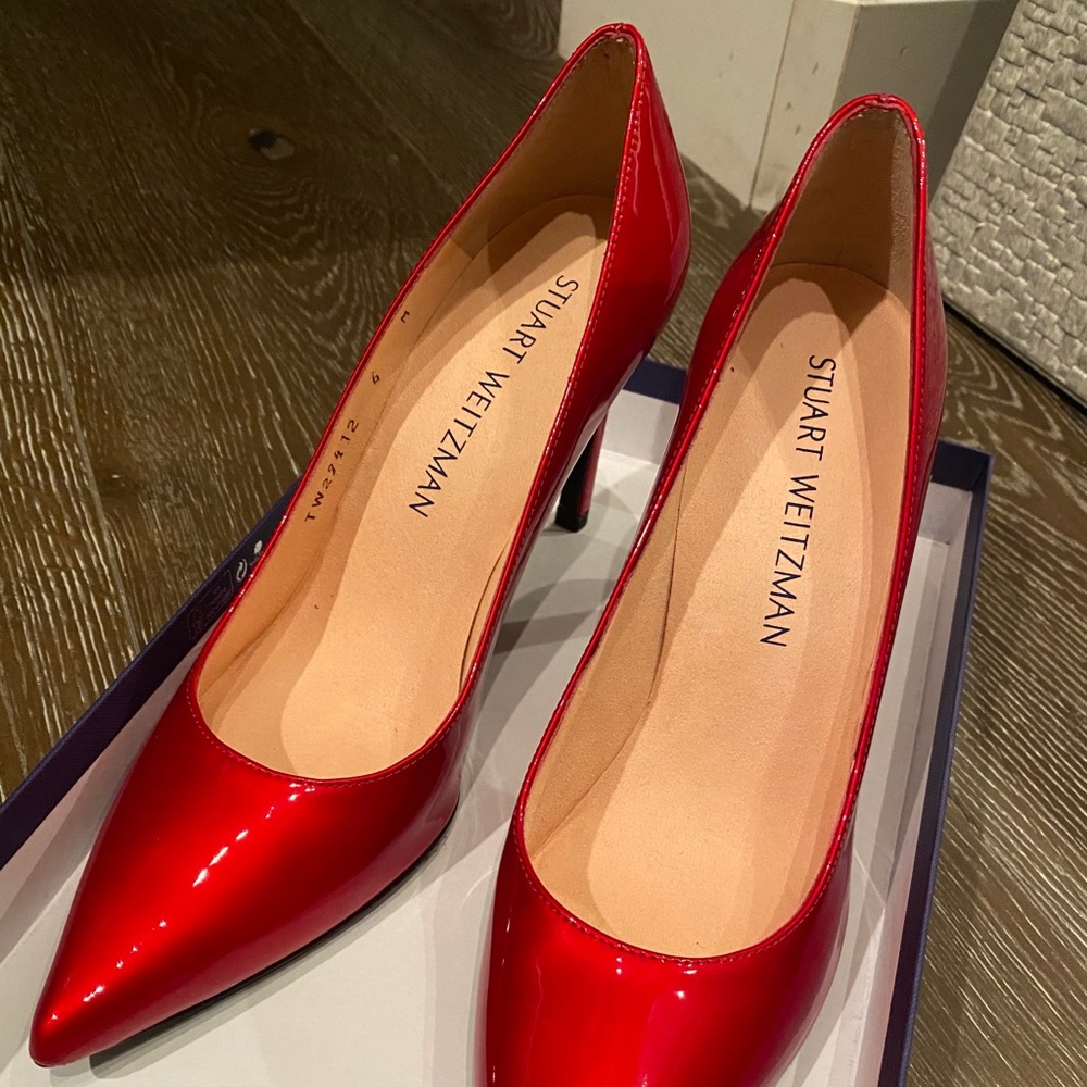 Limited Stuart weitzman x Virgin America pump